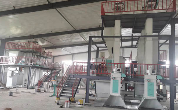 饲料厂设备多少钱?其加工玉米时较适宜的温度又是多少?